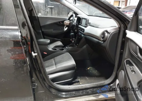 2021 Hyundai Kona Se z USA, uszkodzony, nr VIN KM8K12AA9MU602690